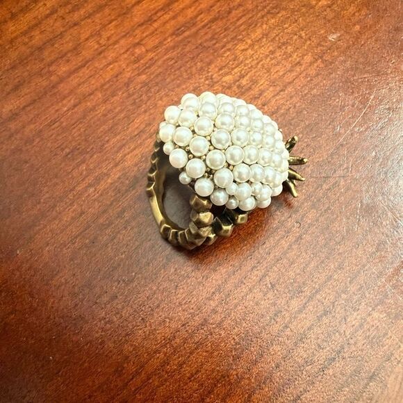 Brand new Gucci ring size 8 comes with box and dustbag - Picture 7 of 16